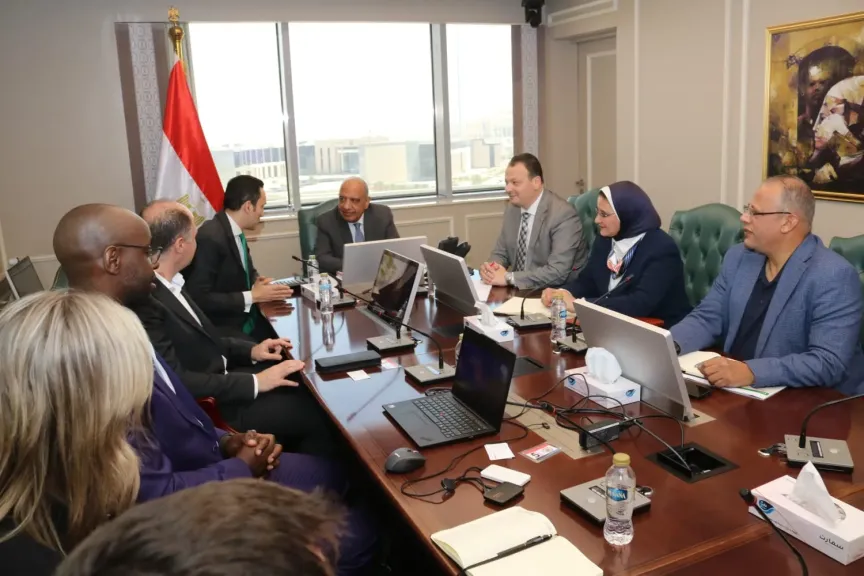 عصمت يبحث مع” سكاتك”  تنفيذ مشروعات الطاقة الشمسية وطاقة الرياح قدرة 3100 ميجاوات وبطاريات تخزين سعة 4000 ميجاوات ساعة