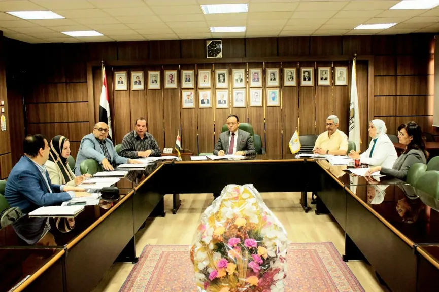 مجلس إدارة مركز بحوث الدواء بجامعة أسيوط يناقش تطوير منظومة البحث الدوائي