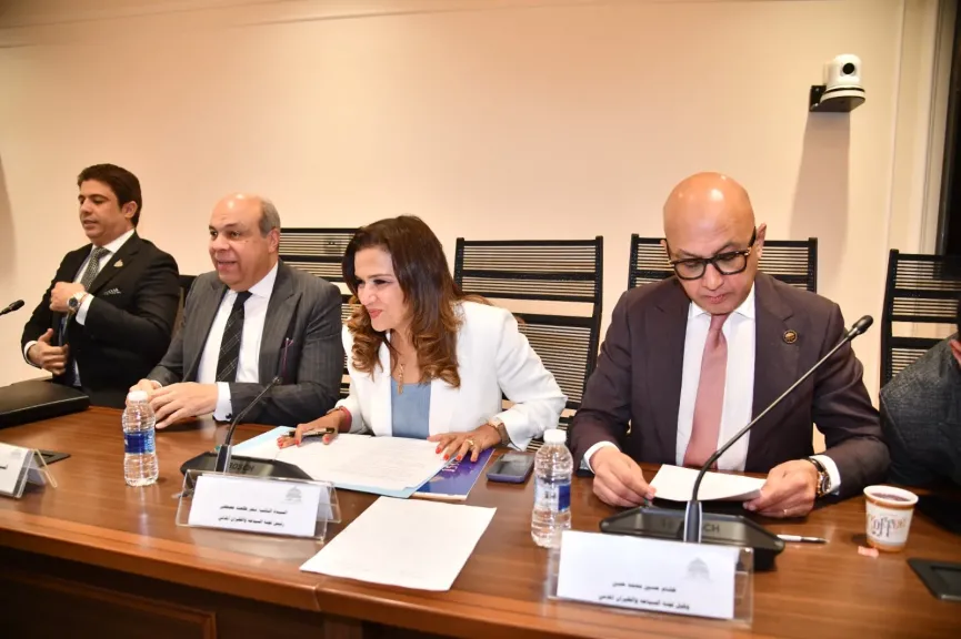 لجنة السياحة بالنواب تناقش أزمات الطيران.. والوزير: عودة المسافرين دون رسوم إضافية