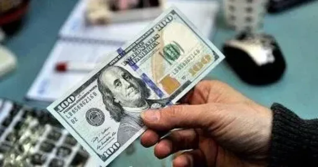 سعر الدولار اليوم الخميس 23/4/2026 أمام الجنيه المصرى فى بداية التعاملات