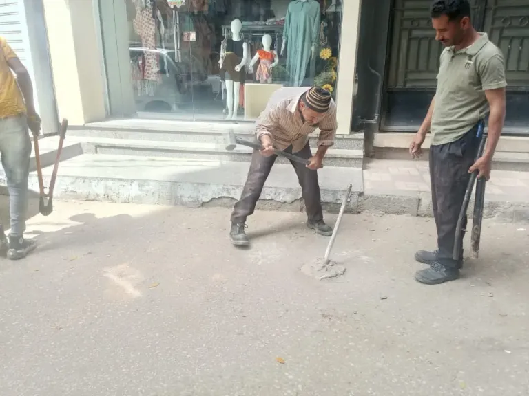 أسيوط يوجه بتكثيف حملات رفع الإشغالات لتحقيق الانضباط المروري..