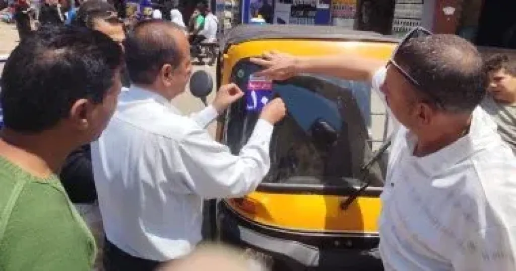 توحيد تعريفة التوك توك بالعياط بـ10 جنيهات ورئيس المدينة يقود التنفيذ ميدانيا