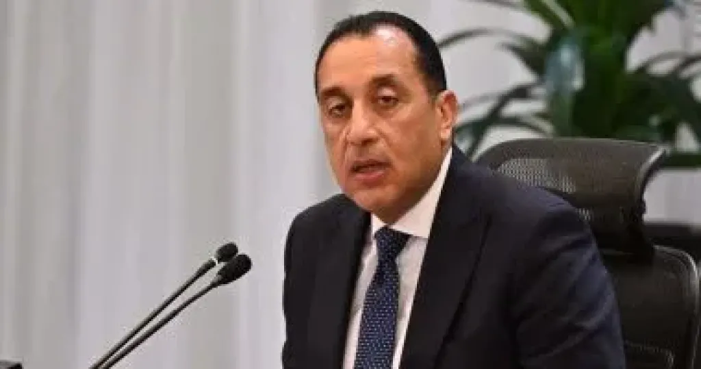 رئيس الوزراء يلتقي وزير العمل لاستعراض عدد من ملفات عمل الوزارة