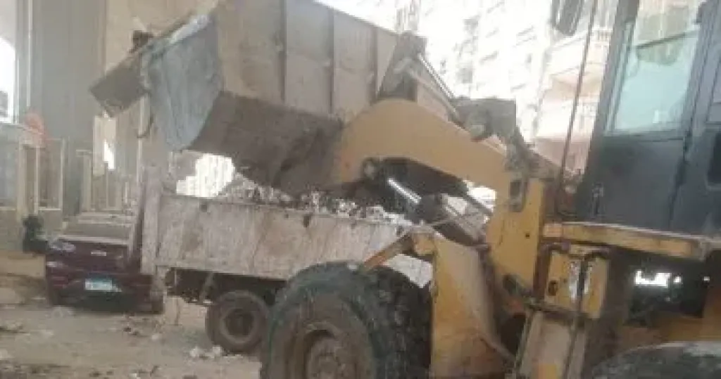 محافظ الجيزة يوجه بإزالة شادر لبيع الأغنام وفض موقف عشوائى بكعبيش