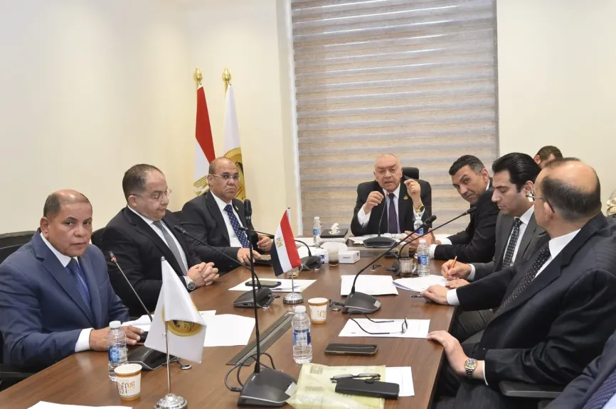 نقل النواب تناقش مشكلات الطرق والسكة الحديد بالصعيد.. وقرقر: استكمال المشروعات أولوية للحفاظ على المال العام