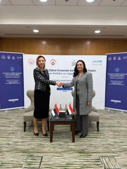 وزيرة التضامن الاجتماعي تلتقي وزيرة التمكين الاقتصادي والسياسي للنساء بجمهورية صربيا