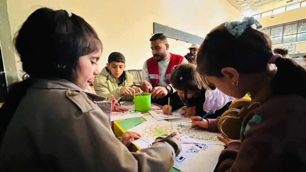 الهلال الأحمر المصري يُطلق قافلة «زاد العزة» الـ 181 حاملة أكثر من 5,480 طنًا من المساعدات الغذائية والإغاثية