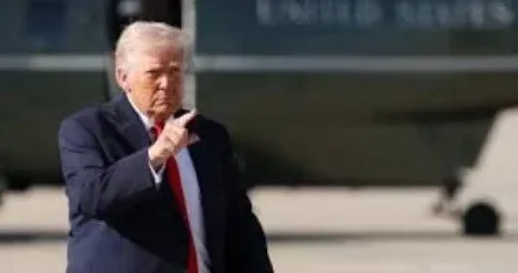 ترامب: نسيطر على مضيق هرمز بشكل كامل والسفن تحتاج موافقتنا للدخول والخروج