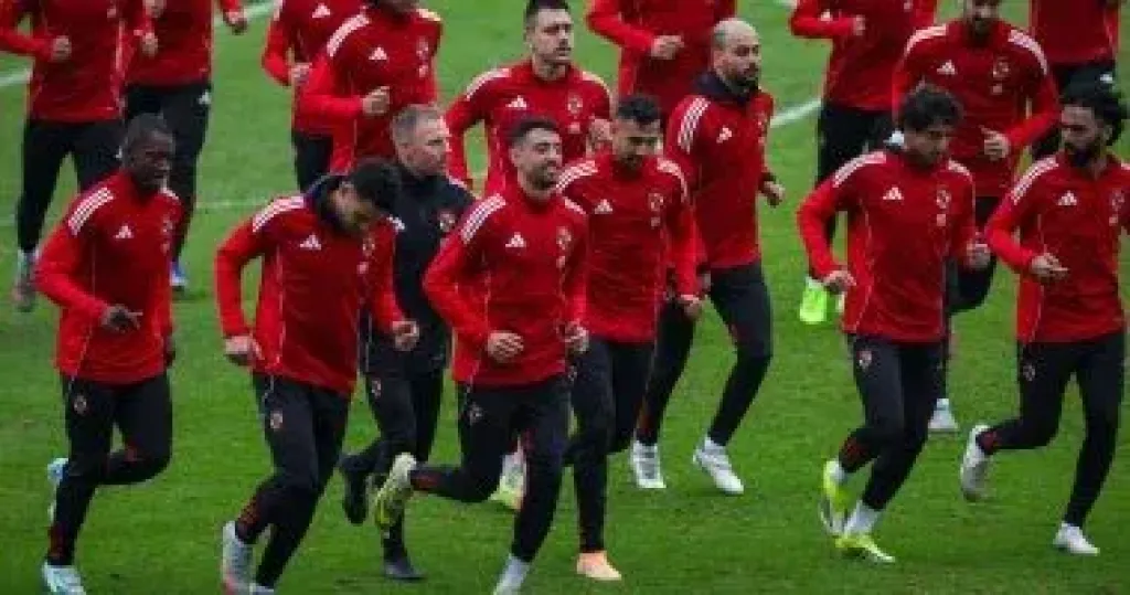 موعد مباراة الأهلي وبيراميدز في مرحلة حسم الدوري المصري والقنوات الناقلة