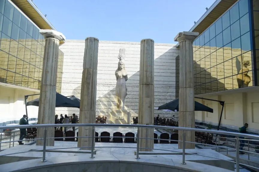 الإسكندرية تنهي استعداداتها لانطلاق موكب التأسيس.. فؤاد يتجمل بعبق التاريخ