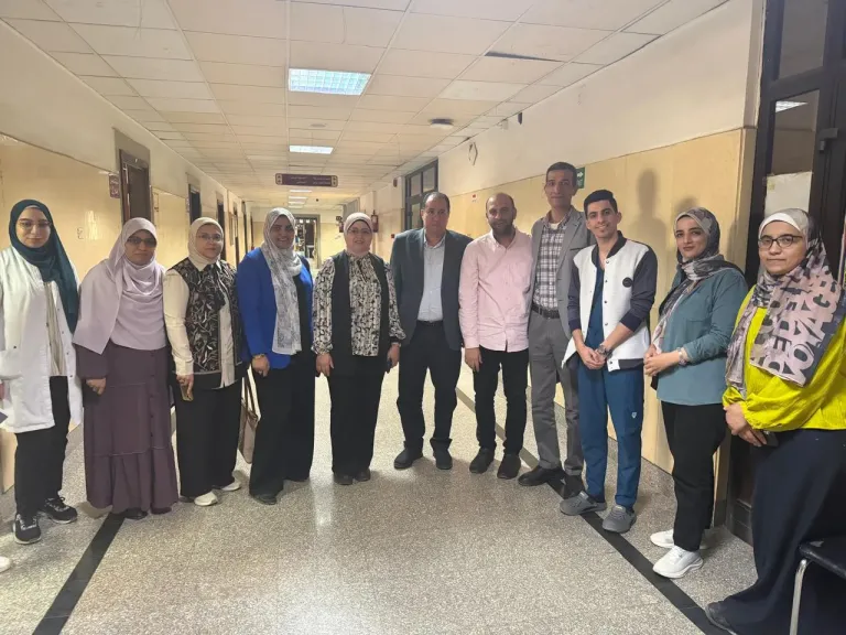 حقوق الأطباء المقيمين بكلية الطب جامعة أسيوط تجري عده جولات تفقدية