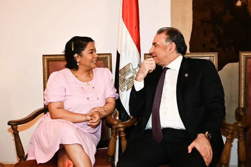 الاعلامى محمد فودة يحتفي بعودة شيرين عبد الوهاب.. ويؤكد: صوت مصر الأول