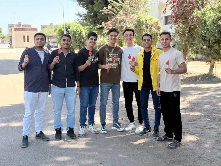 طلاب صيدلة الأزهر بأسيوط يطلقون حملة للتبرع بالدم تحت شعار «أنا متبرع دائم