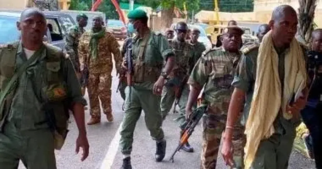 هجمات منسقة للمتمردين تهز مالى وسط تصاعد أمنى مقلق