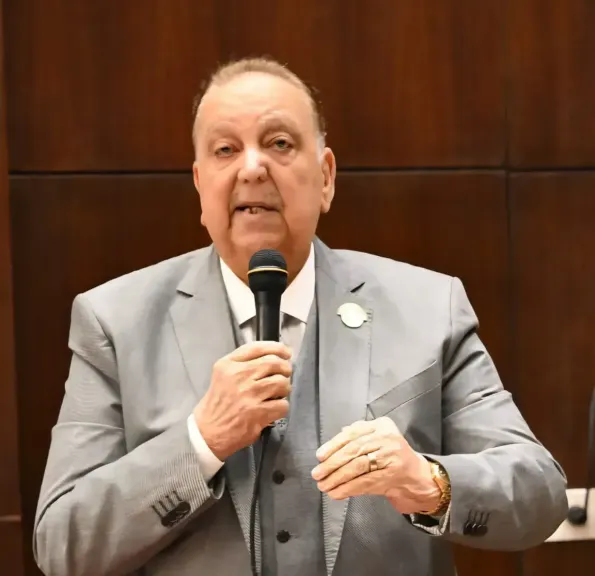 دعبس يطالب بخطة لصناعة البطل الرياضي والضرب بيد من حديد لظاهرة المراهنات