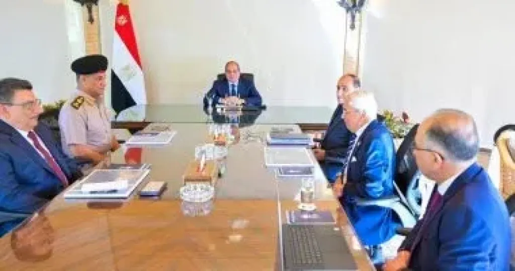 توجيهات رئاسية بتعديل مسار طريق العين السخنة / الزعفرانة وإنشاء أبراج سياحية على ساحل البحر الأحمر