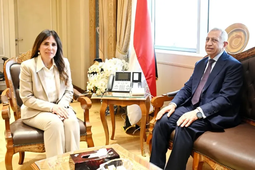 وزيرة الإسكان تبحث مع رئيس الأكاديمية العربية  تعزيز التعاون المشترك فى العديد للملفات