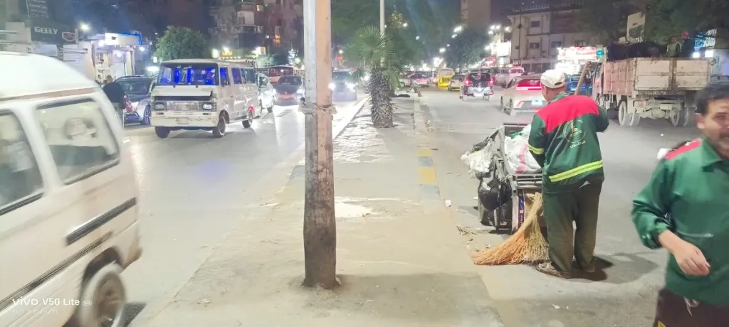 محافظ الجيزة يقود جولة ليلية لمتابعة مستوى الخدمات والانضباط بمناطق القصبجي والمنيب في جنوب الجيزة