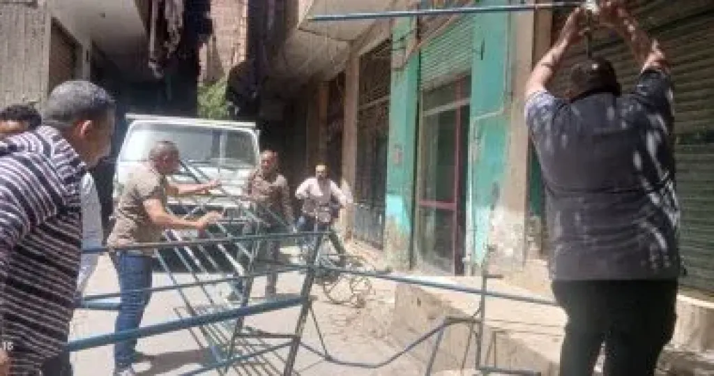 رفع إشغالات وطرق أبواب للتصالح.. حى العجوزة يشن حملة لتحسين الانضباط