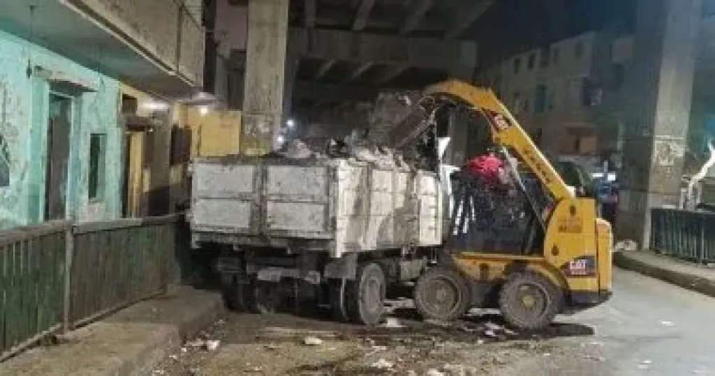 بعد جولة لمحافظ الجيزة.. إنذار لمسئولى الإشغالات بحى جنوب ومحاسبة المقصرين