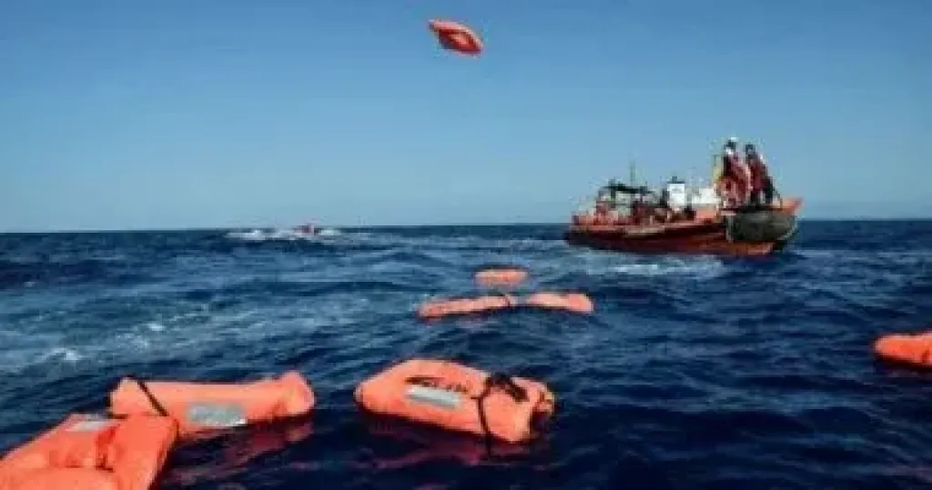 إنقاذ 119 مهاجراً غير نظامى قبالة سواحل فرنسا خلال محاولتهم عبور بحر المانش