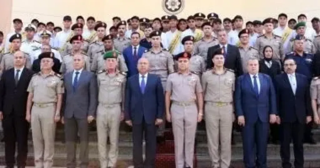 الأكاديمية العسكرية تنظم مراسم تخرج دورات تدريبية للمرشحين للعمل بوزارة النقل