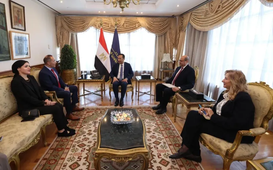 وزير الاتصالات يستقبل مدير إنتل الشرق الأوسط وأفريقيا لبحث التعاون التكنولوجي