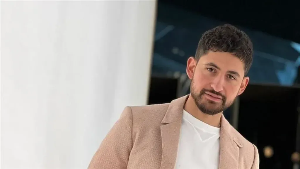 أمير المصري بطل مسلسل مقتبس من رواية Metropolis العالمية