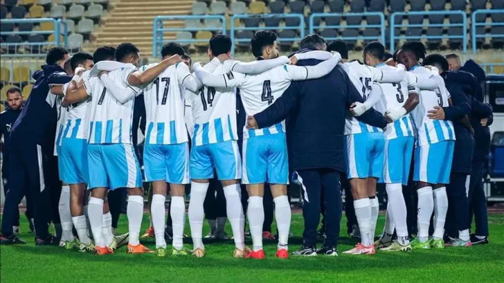 ماييلي يقود هجوم بيراميدز أمام الأهلي