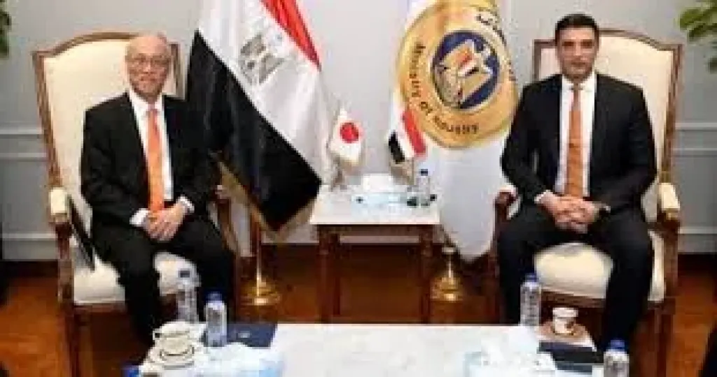 وزير الصناعة يبحث مع سفير اليابان الفرص الاستثمارية المتاحة