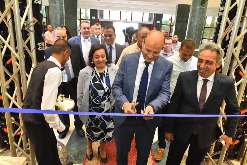 محافظ أسيوط يفتتح ملتقى ”إكسبورت سمارت 2026” لأول مرة في صعيد