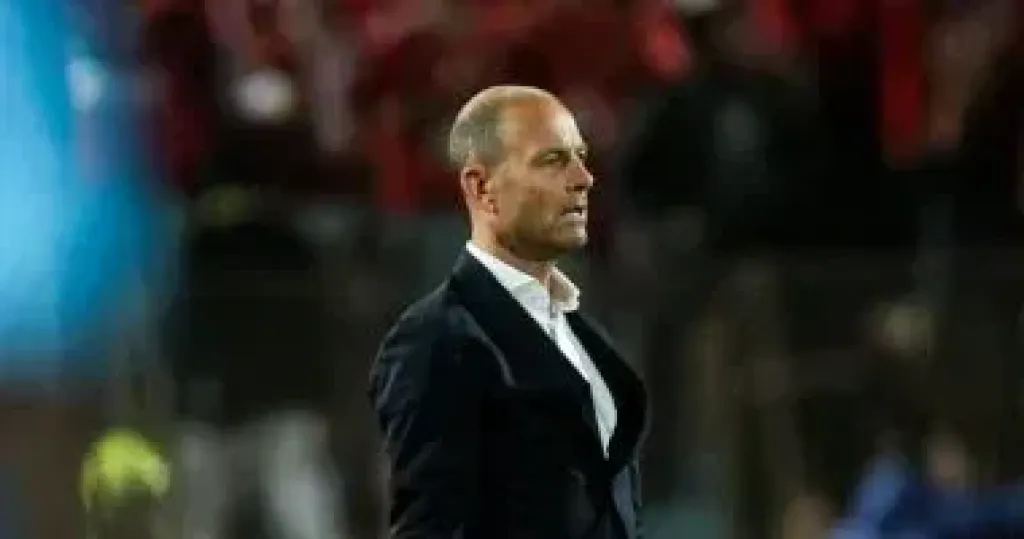 الأهلي يطالب توروب بالرحيل والدانماركي يرفض