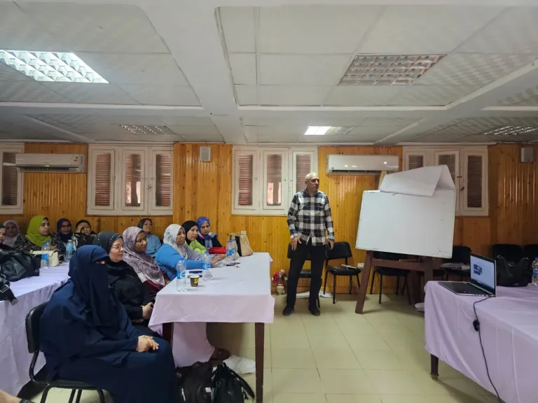 محافظ أسيوط: إعداد كوادر تعليمية ضمن ”مراكب النجاة”..