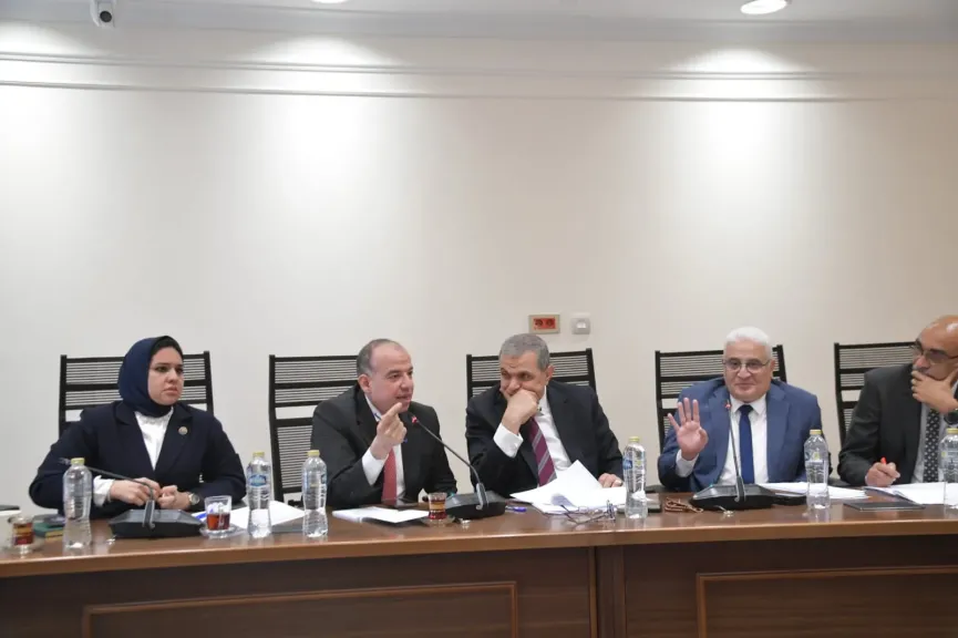 ننشر نصوص وتوصيات لجنة القوى العاملة بشان قانون التأمينات الاجتماعية والمعاشات