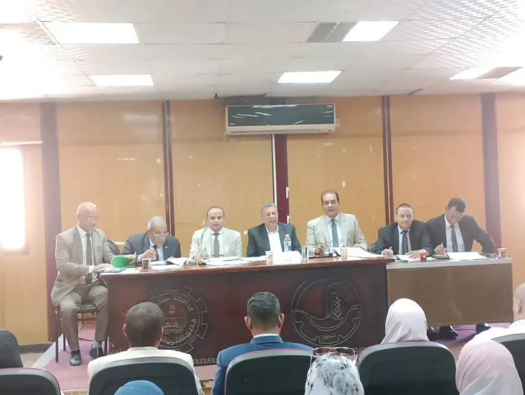 إختيار ١٨٨ لشغل وظيفة مدير ووكيل مدرسة بالمرحلتين  الإعدادية والثانوية بالبحيرة