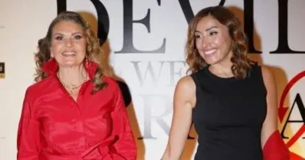 يسرا ودينا الشربيني في العرض الخاص لفيلم The Devil Wears Prada 2