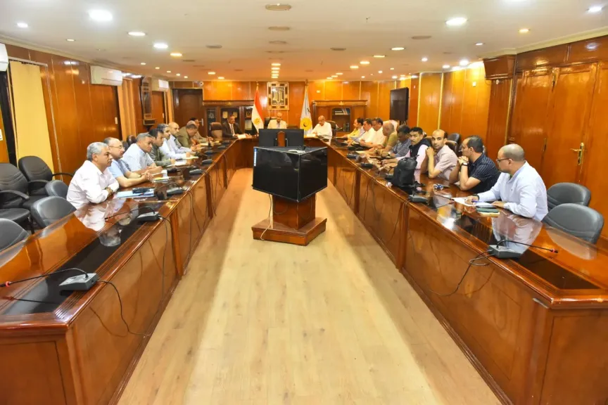 محافظ أسيوط يؤكد تسريع إجراءات تقنين أراضي الدولة والتصال