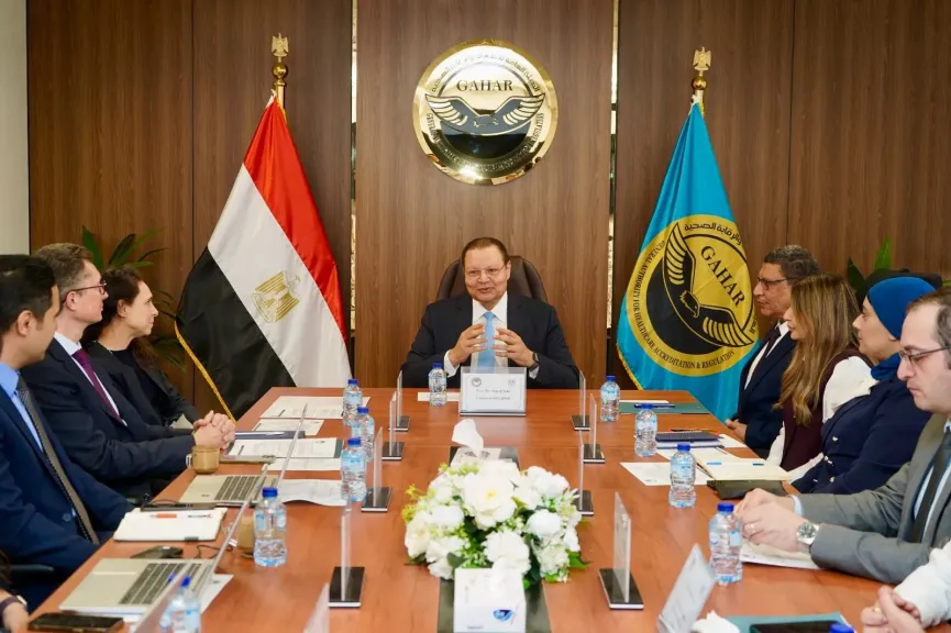 د. أحمد طه: شراكة مصرية–فرنسية لتعزيز جودة واستدامة المنظومة الصحية