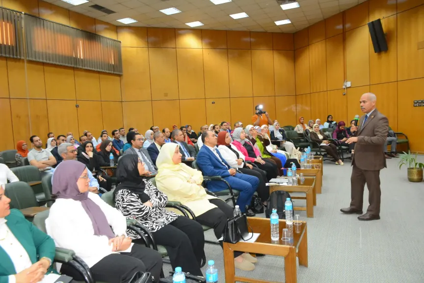 جامعة أسيوط تنظم ندوة توعوية حول الأمن السيبراني والذكاء الاصطناعي