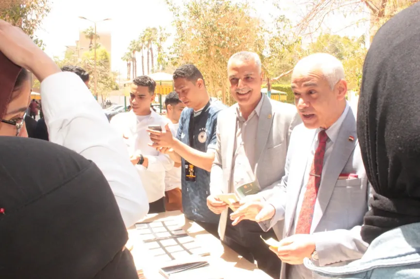 أسيوط تُطلق حملة توعوية لترشيد الطاقة ودعم الاستدامة بين الطلاب