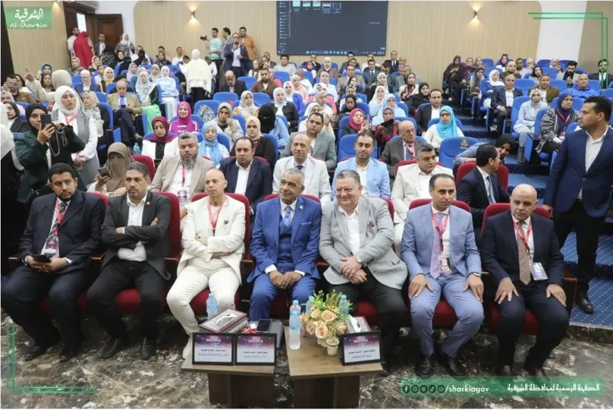 محافظا الشرقيه والدقهلية يشهدان إنطلاق فعاليات المؤتمر السنوي الأول لوحدات الكلى بالشرقية