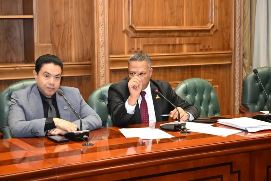 انفراجة كبرى لملف مزارعي أبيس بالأسكندرية والبحيرة ..  النائب محمد حمزة يعلن نهاية الأزمة