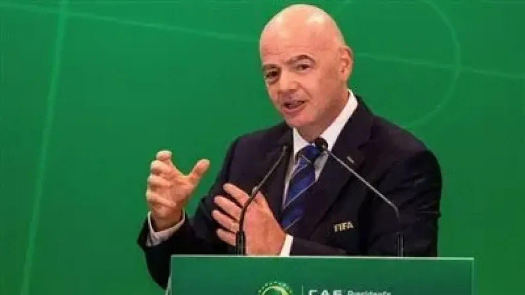 إنفانتينو يتراجع عن خطته المثيرة للجدل بشأن بيع أرباح كأس العالم بعد معارضة واسعة