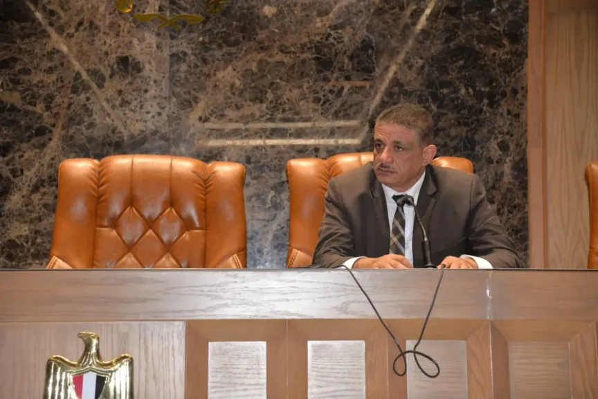 محافظ أسيوط يتابع توفير الأجهزة التكنولوجية لتشغيل مجمعات الخدمات الحكومية