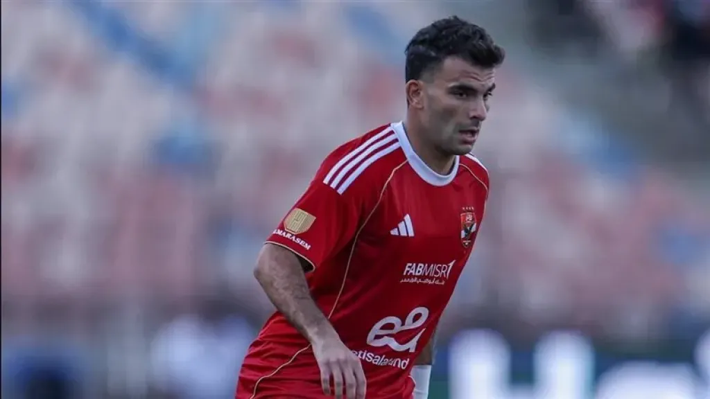 زيزو علي رأس بدلاء الأهلي لمواجهة الزمالك في الدوري الممتاز