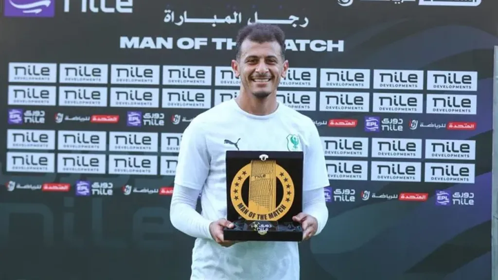 عمر الساعي يحصد جائزة أفضل لاعب بمباراة سيراميكا والمصري