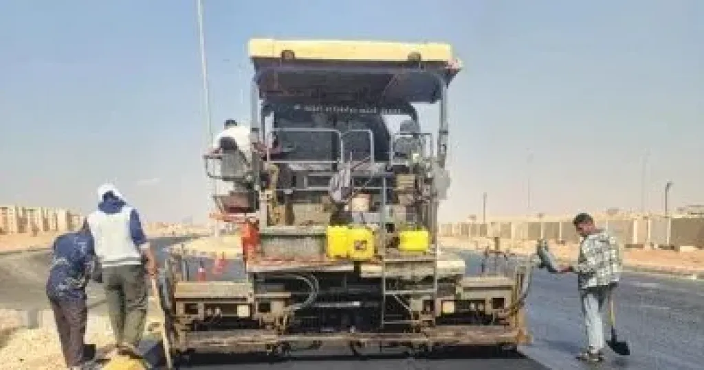 وزيرة الإسكان تتابع مشروعات تنفيذ ورفع كفاءة الطرق بـ6 أكتوبر والعبور والشروق