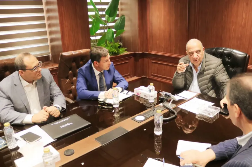 وزير الكهرباء يبحث مع شركة شنايدر إليكتريك التوسع فى كفاءة استخدام الطاقة فى المصانع والمستشفيات والفنادق