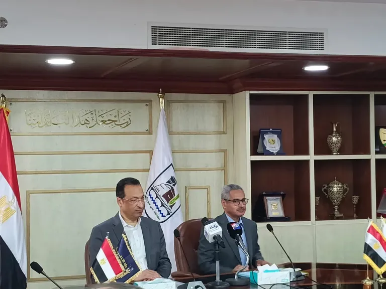 محافظ بني سويف: مذكرات التفاهم مع وزارة الاتصالات تدفع قاطرة التنمية الرقمية بالمحافظة