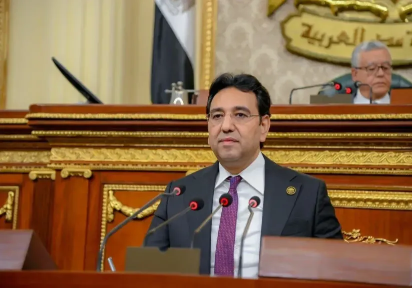 أيمن محسب يعلن رفض الحساب الختامي: عجز ضخم يتجاوز التريليون و260 مليار جنيه يفاقم الأزمة الاقتصادية